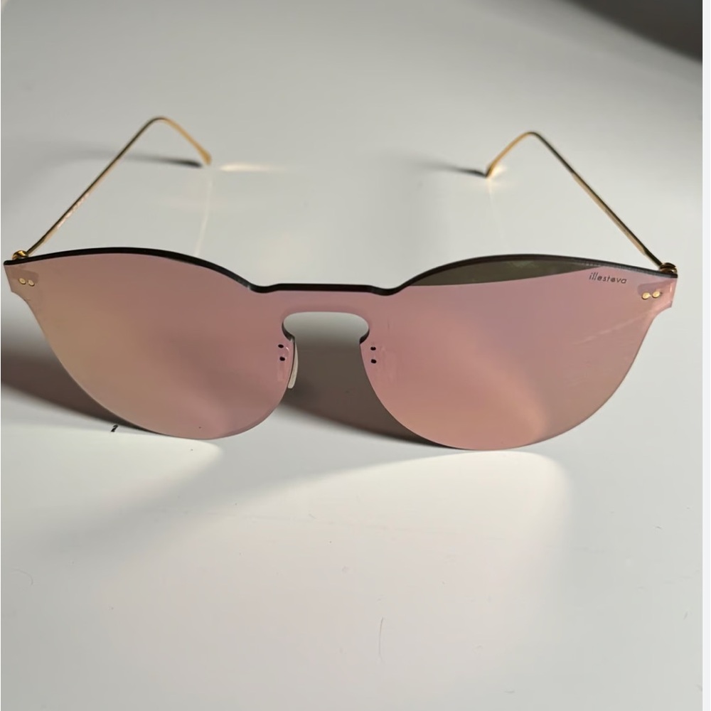 Illesteva Women's Pink and Gold Sunglasses -Leonard sunglasses